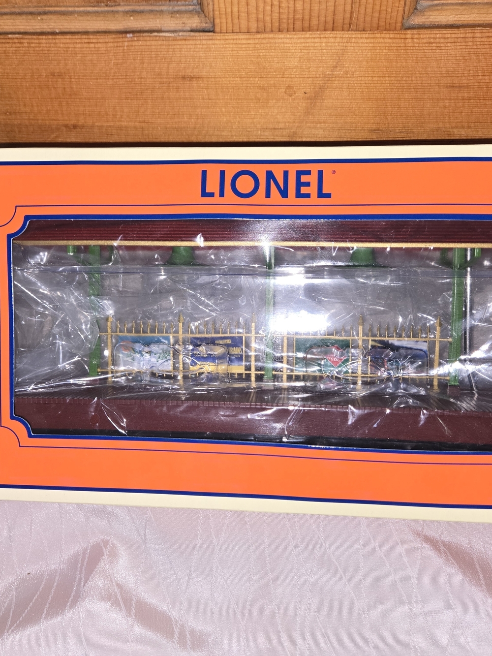 Lionel LLRC Illuminated Station Platform New In Box